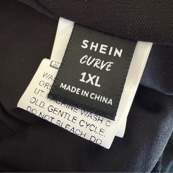 SHEIN HEARTS Y2K MINI SKIRT NWOT LOVE PARTY CLUBBING VALENTINES CHRISTMAS CURVE - Picture 4 of 4